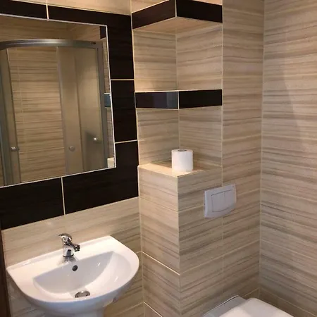 Amber Marlena Alloggio in famiglia *