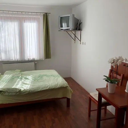 Amber Marlena Homestay